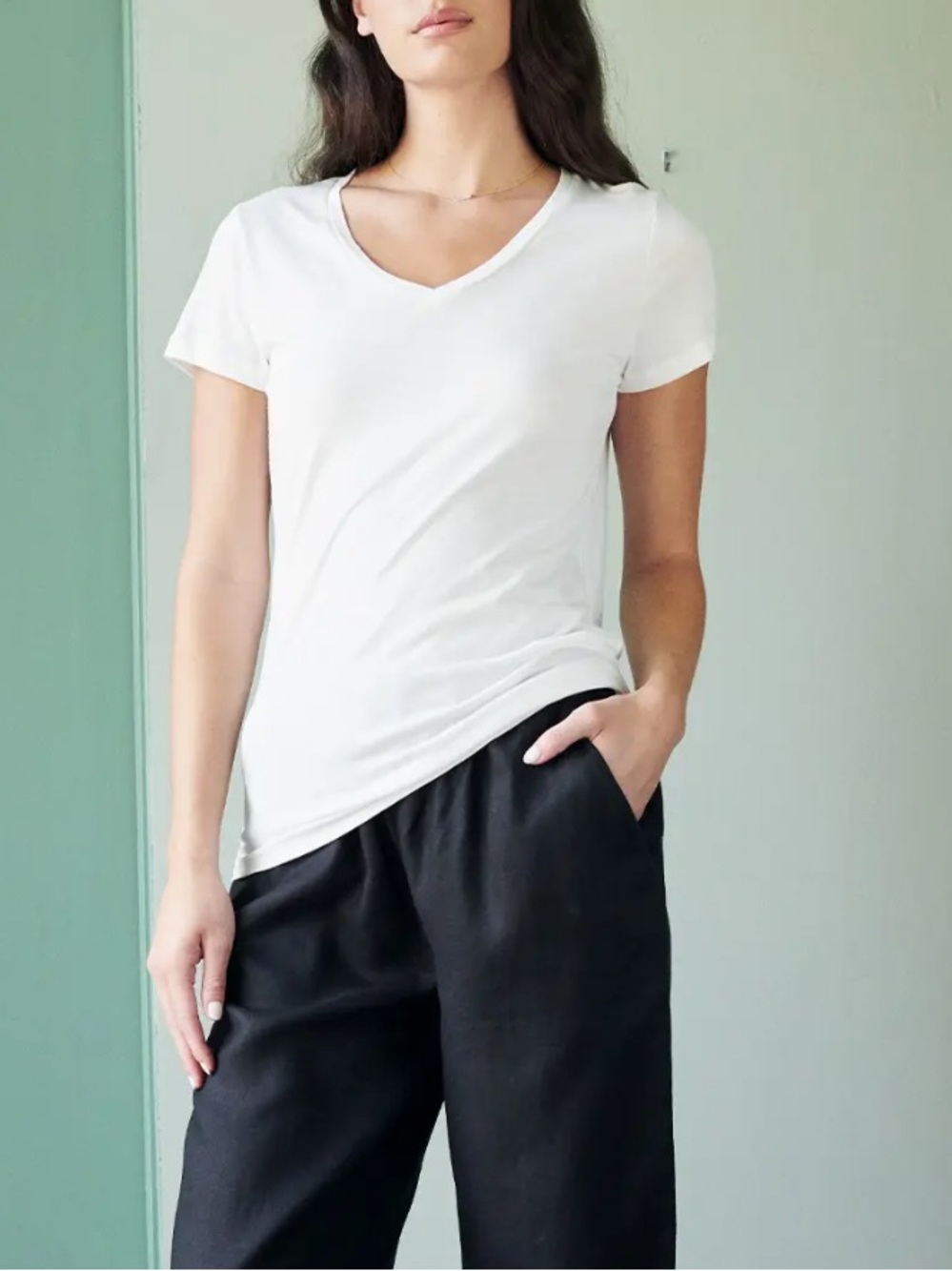 NWT Quince cotton modal v neck tee white medium